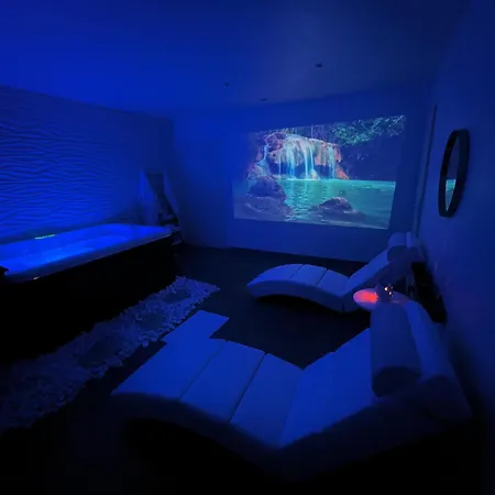 Dima Jacuzzi Privatif Apartment *